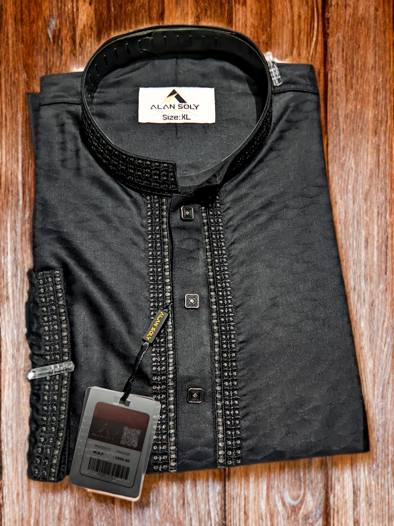 কালো এমব্রয়ডারিসহ পুরুষদের ডিজাইনার পাঞ্জাবি